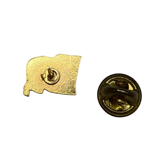 Masonic American Flag Lapel Pin W/ Motto "Spes Mea In Deo Est" Gold-Tone Enamel - Picture 2 of 4